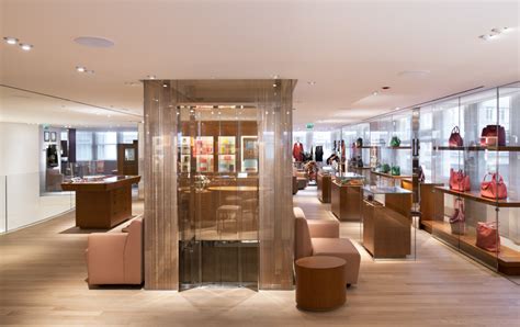 hermes office london|Hermes London bond street.